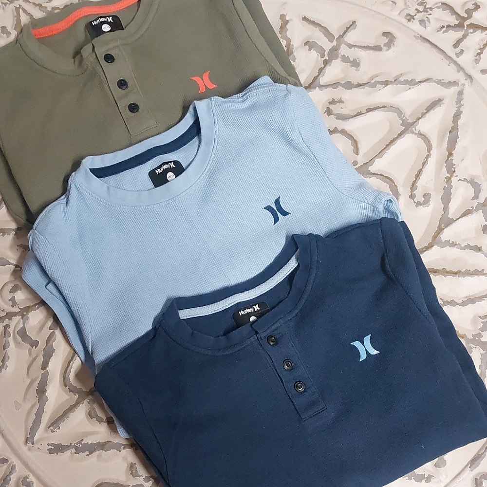 Hurley Boy's Henley & Crew Neck Shirts 4 Pcs - Blue, Light Blue, Olive,  Camo - Picture 3 of 9